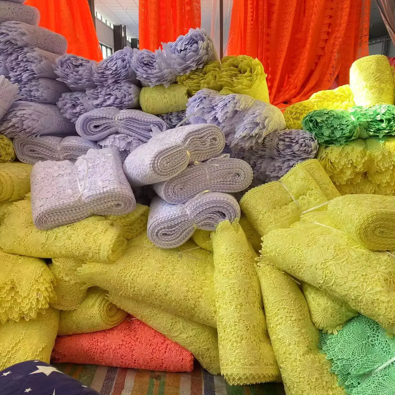 Wholesale 25cm Embroidery Polyester Trim Ab Sequins Lace With 3d Rose Flower For Clothing Wholesale 25cm Embroidery Polyester Trim Ab Sequins Lace With 3d Rose Flower For Clothing